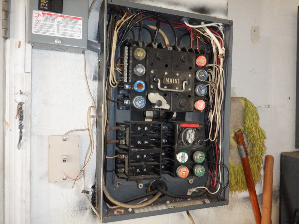 Fuse Box Upgrade to Circuit Box (Service Upgrade)
